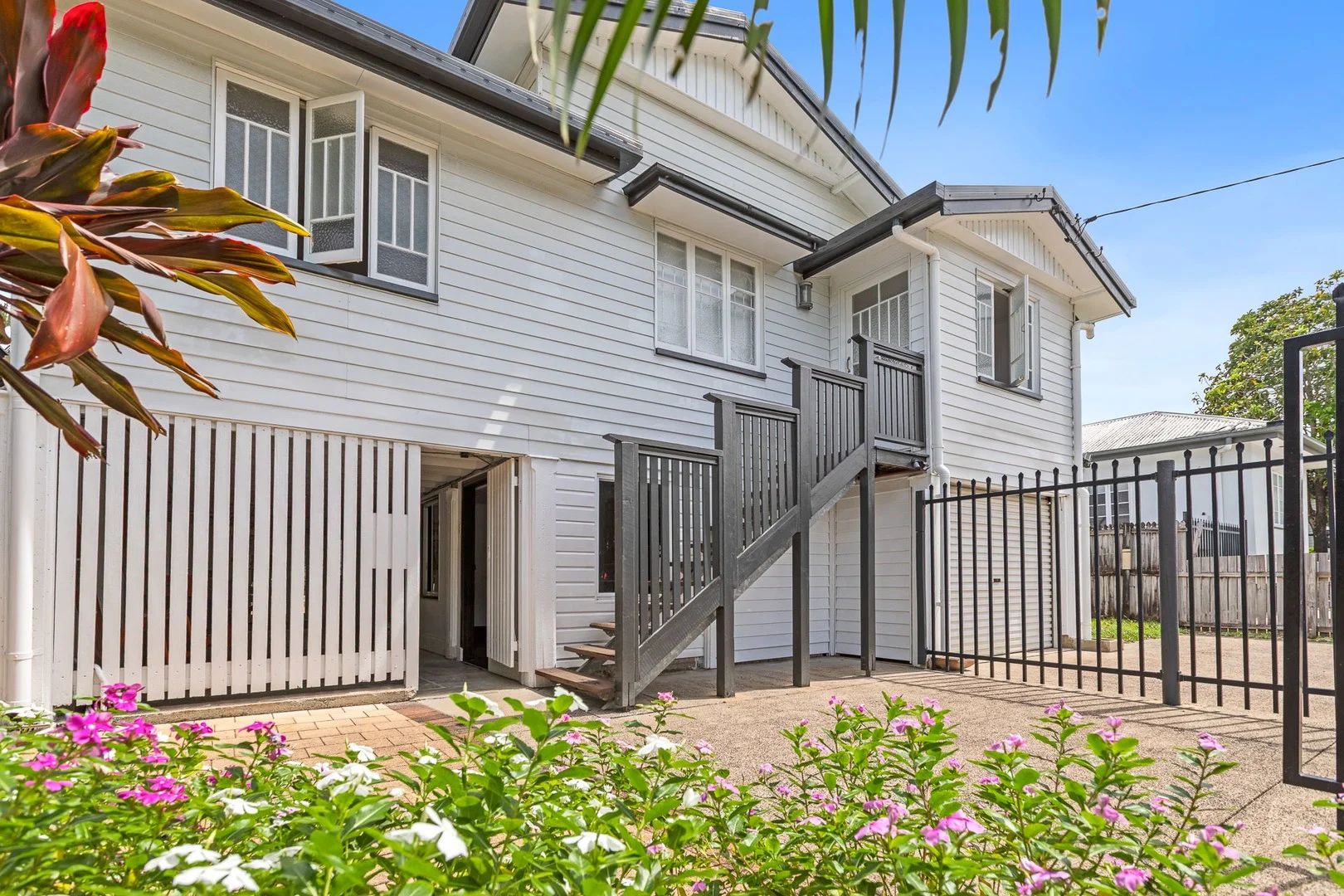 7 Collinson Street, Westcourt QLD 4870