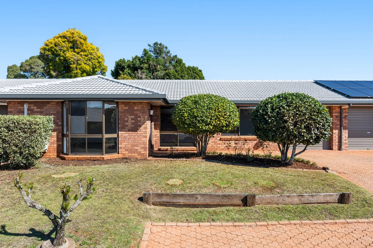 16/301 Bridge Street, Newtown QLD 4350