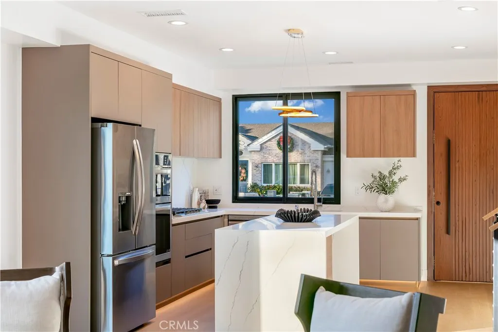 Additional image 101 of 853 Oak St, Costa Mesa, CA 92627
