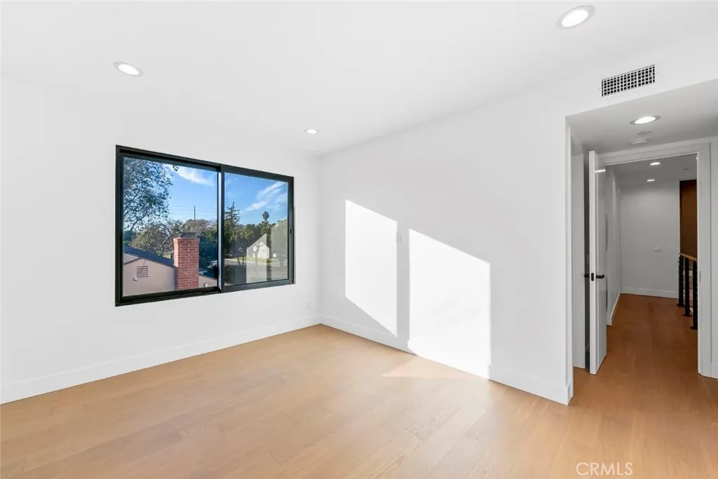 Additional image 50 of 853 Oak St, Costa Mesa, CA 92627