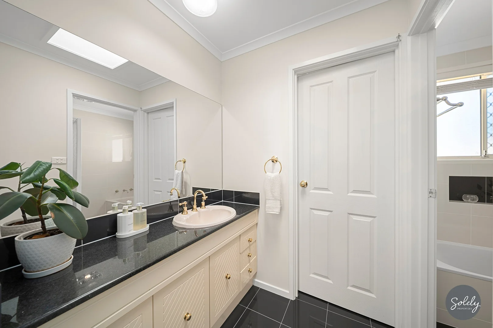 Additional image 25 of 2 Fingleton Crescent, Gordon ACT 2906