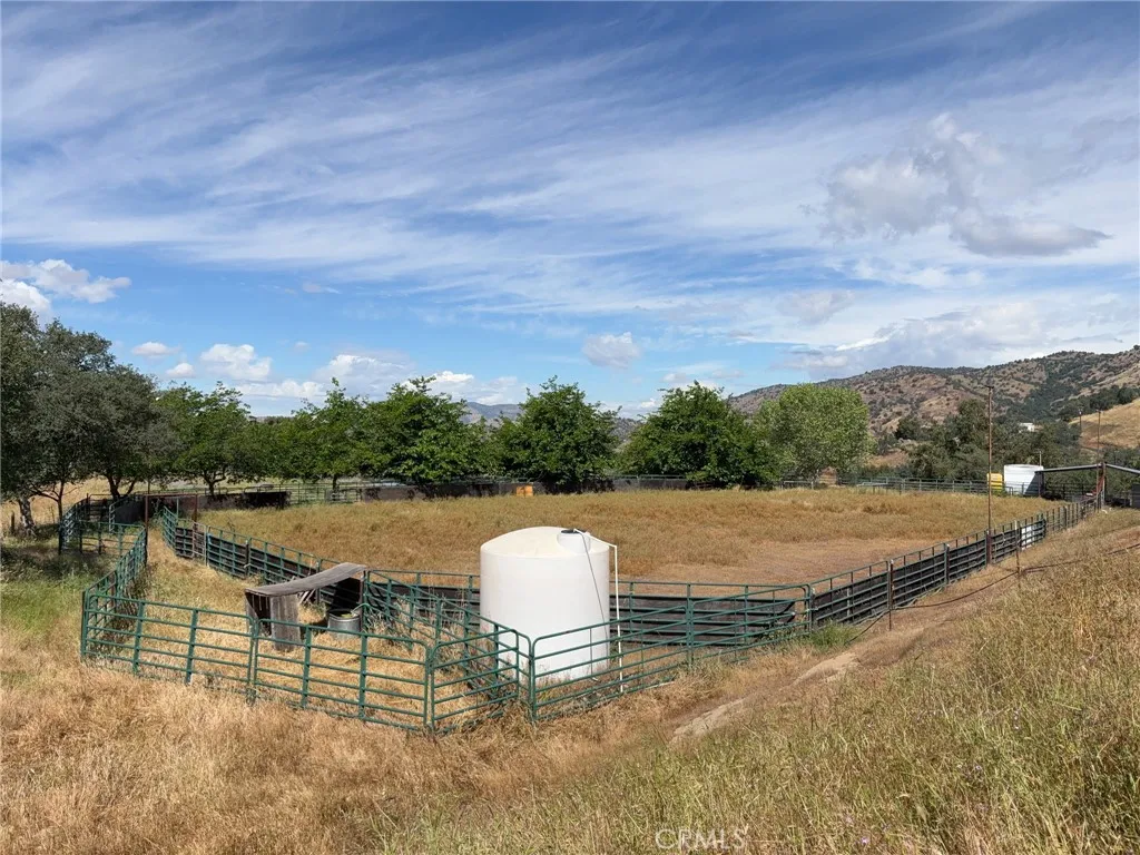 Additional image 5 of 39569 Clover Ln, Squaw Valley, CA 93675