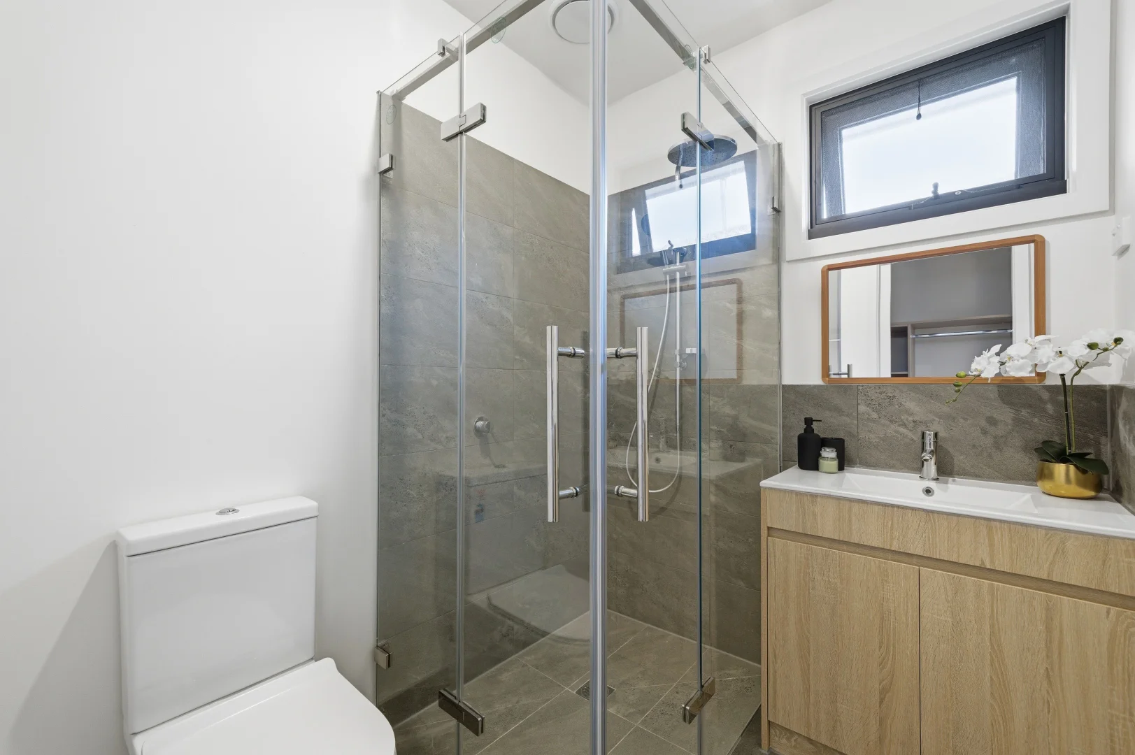 Additional image 11 of 1/40 Hall Road, Carrum Downs VIC 3201