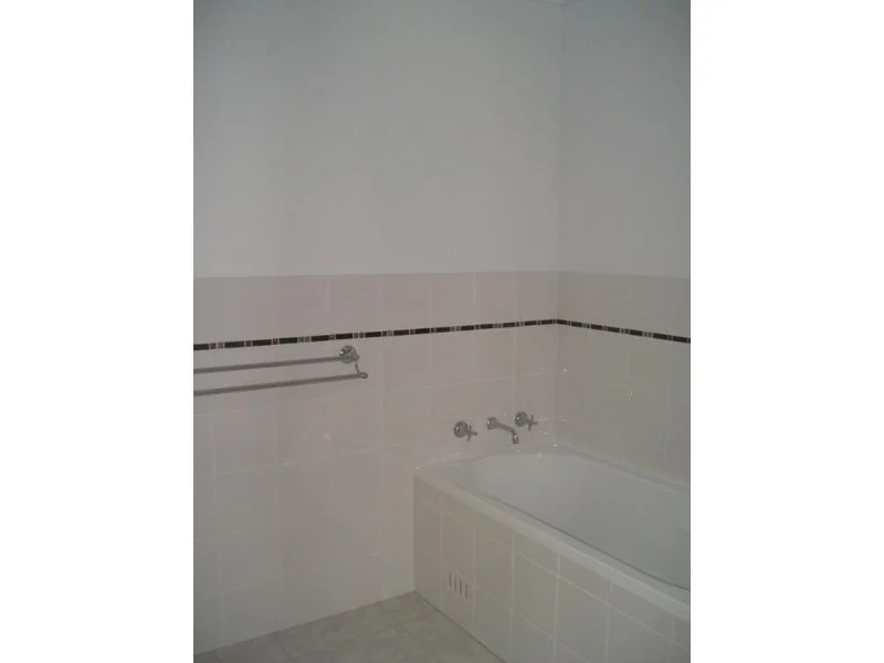 Additional image 4 of 10B Vine Street, South Bathurst NSW 2795