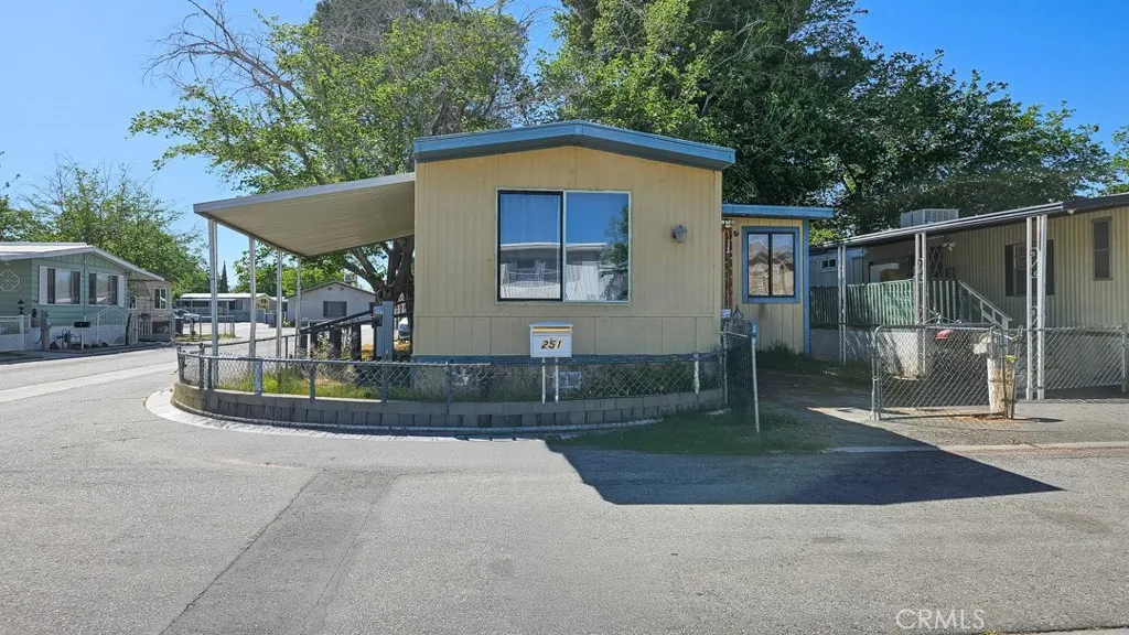 Additional image 2 of 45800 Challenger Way Unit 251, Lancaster, CA 93535