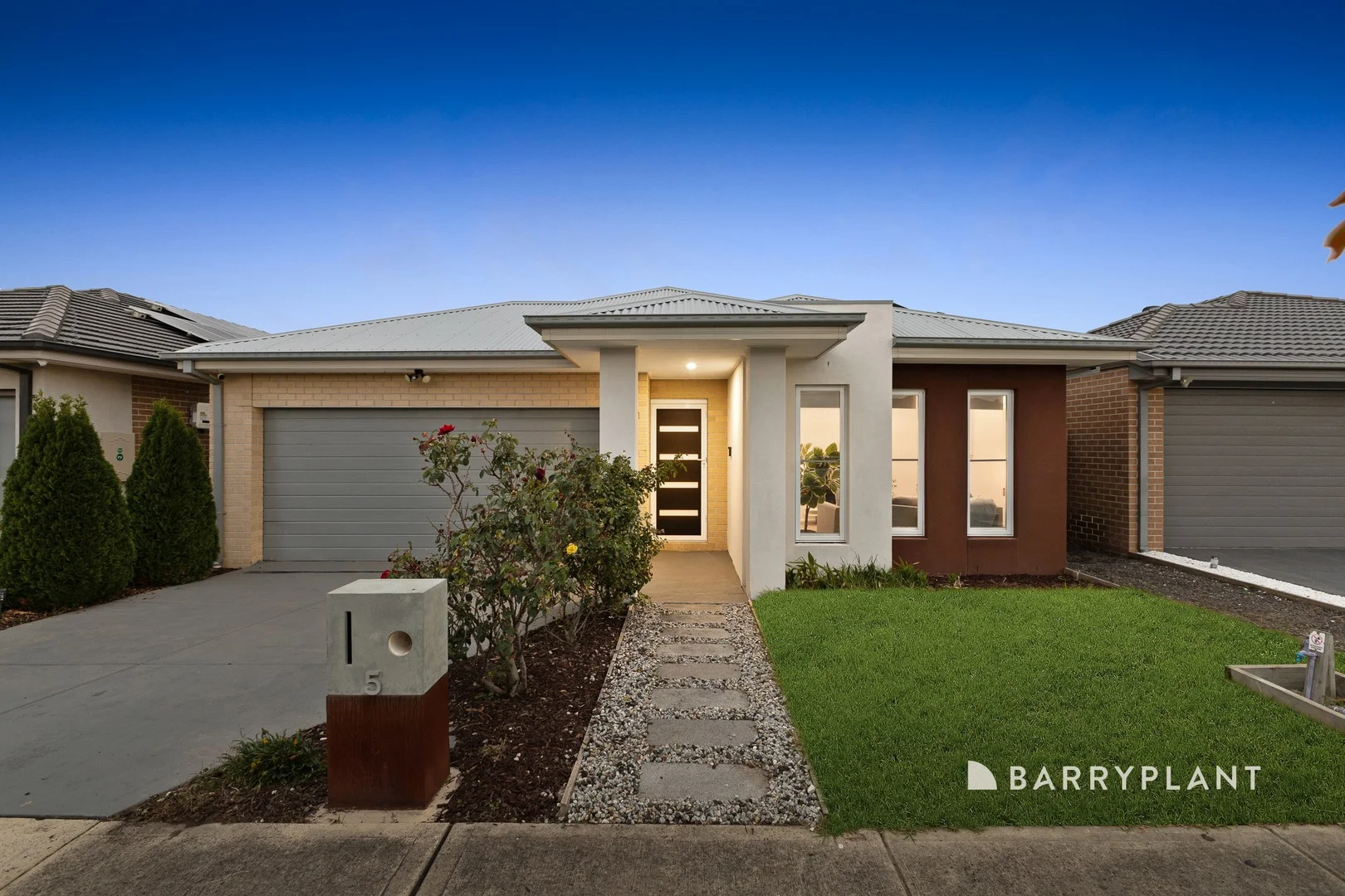 5 Elena Way, Officer VIC 3809