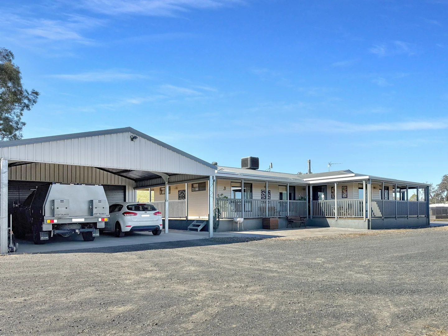 470 Chillingworks Rd, Young NSW 2594 photo 2