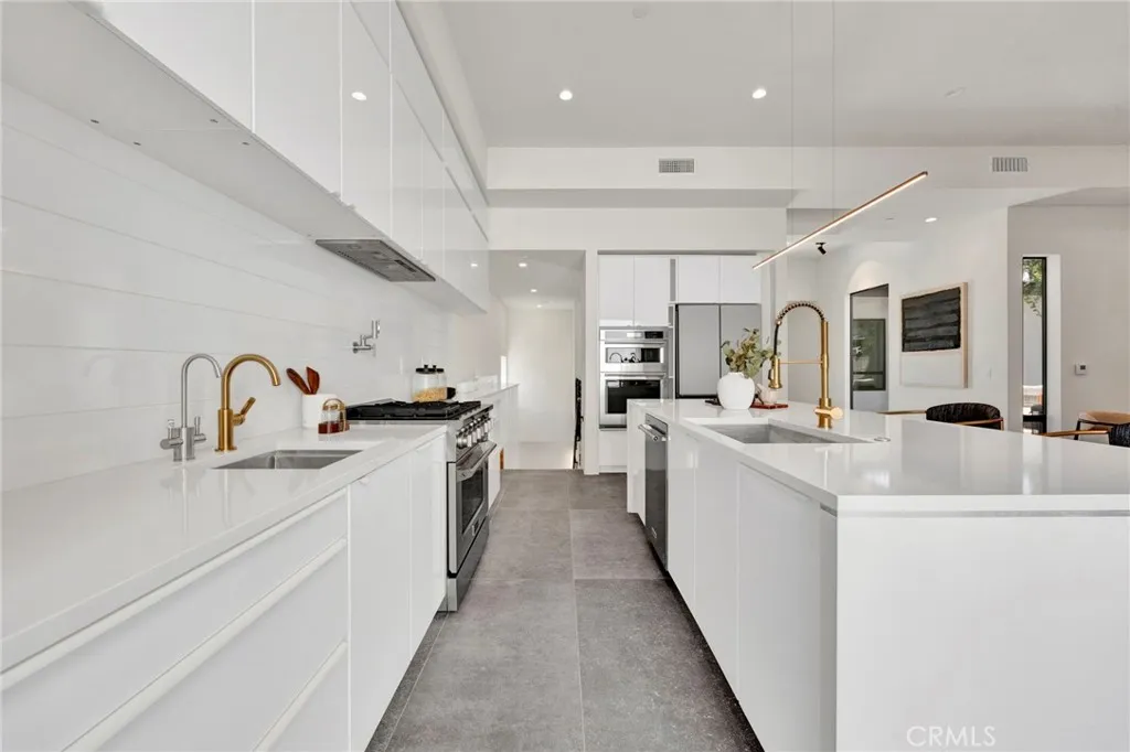 Additional image 22 of 325 W Grandview Avenue, Sierra Madre, CA 91024