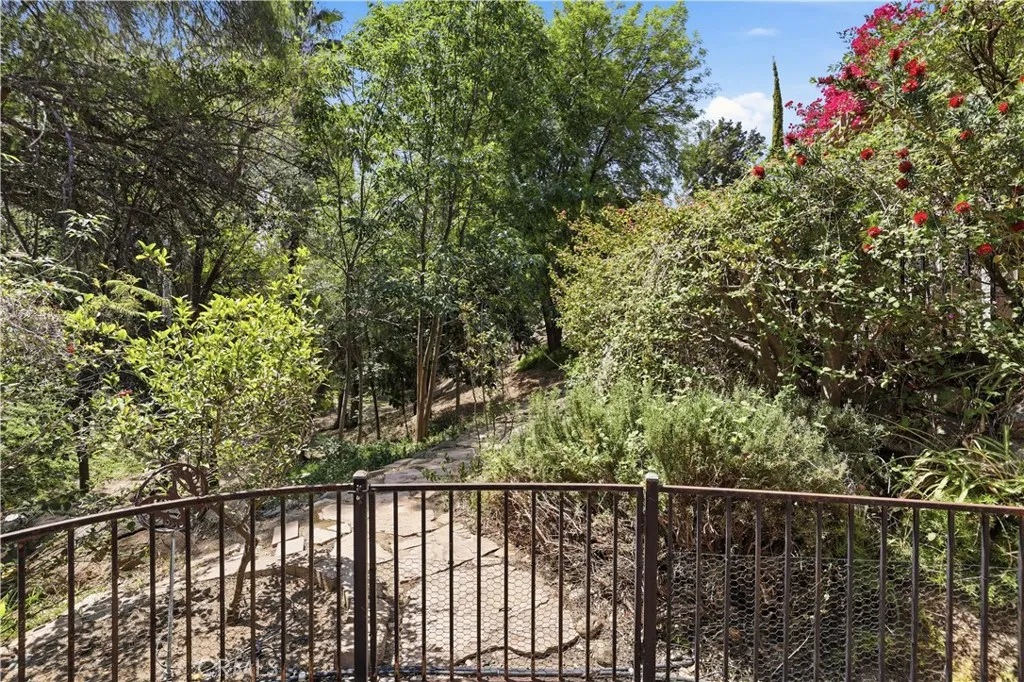 Additional image 77 of 2250 El Capitan Dr, Riverside, CA 92506