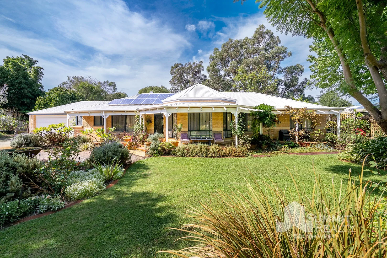 10 Stanton Way, Leschenault WA 6233