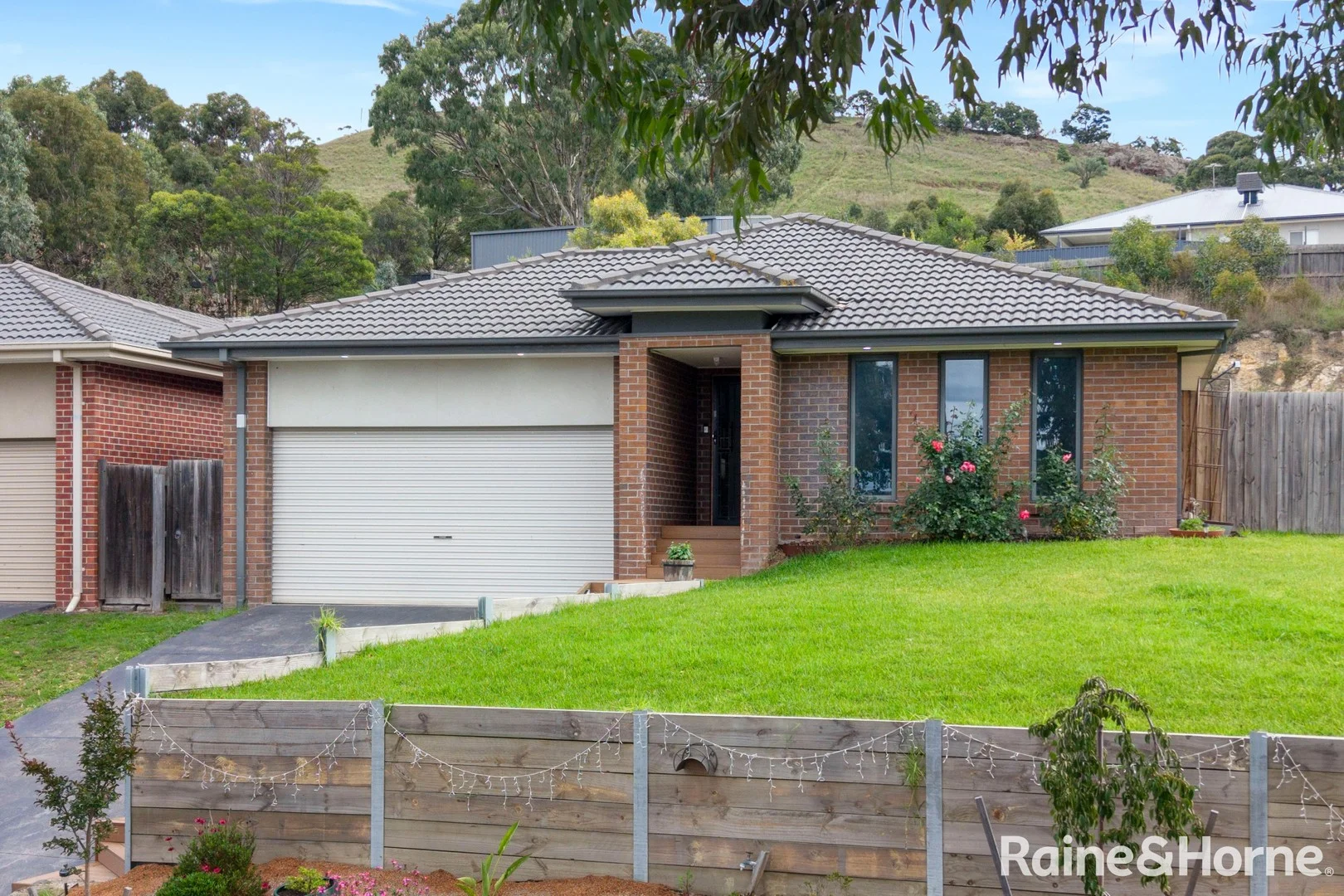 144 Phillip Drive, Sunbury VIC 3429