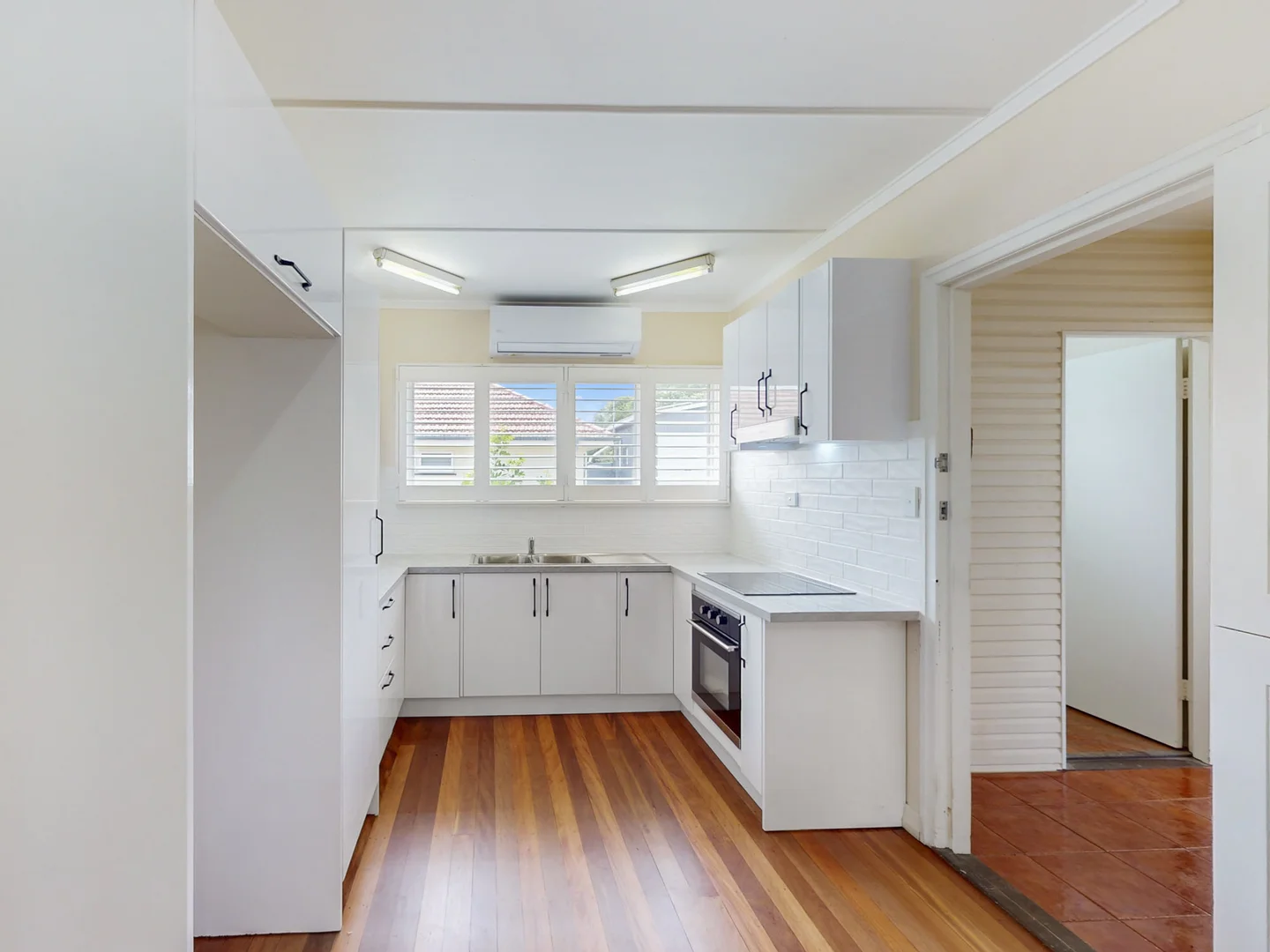 33 Cribb Avenue, Mitchelton QLD 4053 photo 4