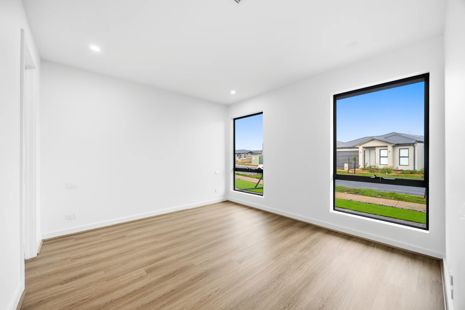 Additional image 27 of 5 Nectarine Street, Thornhill Park VIC 3335