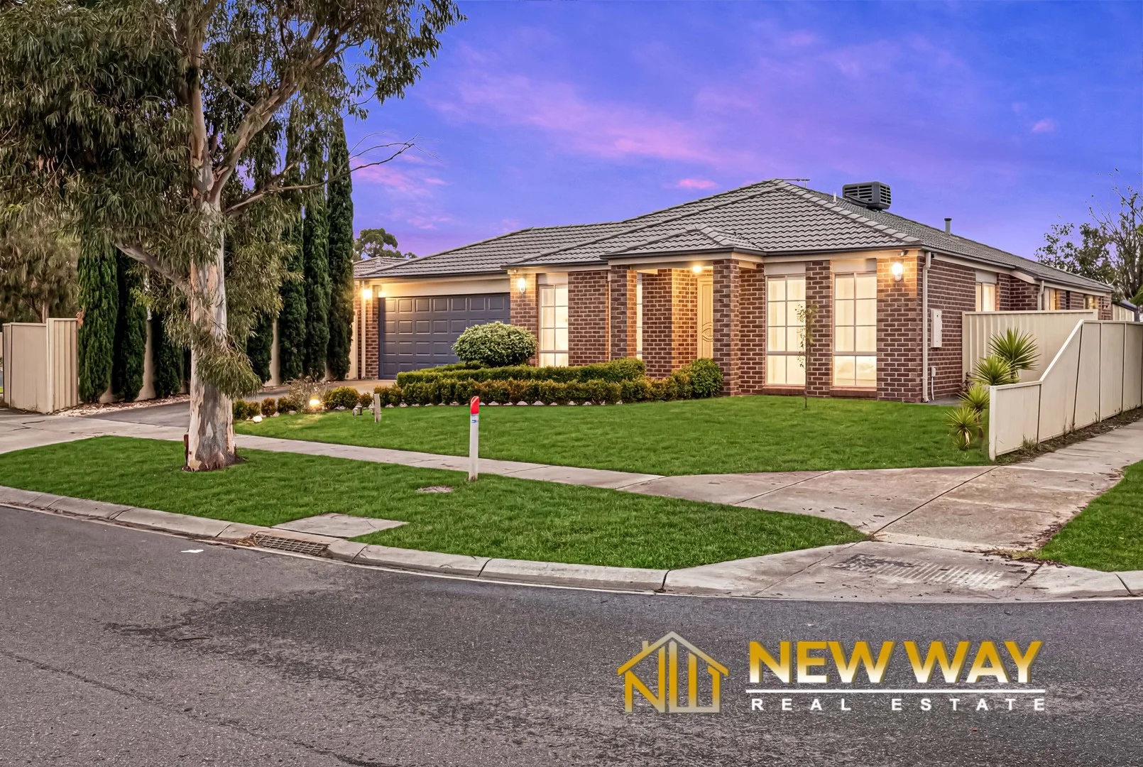 33 Viola Avenue, Pakenham VIC 3810