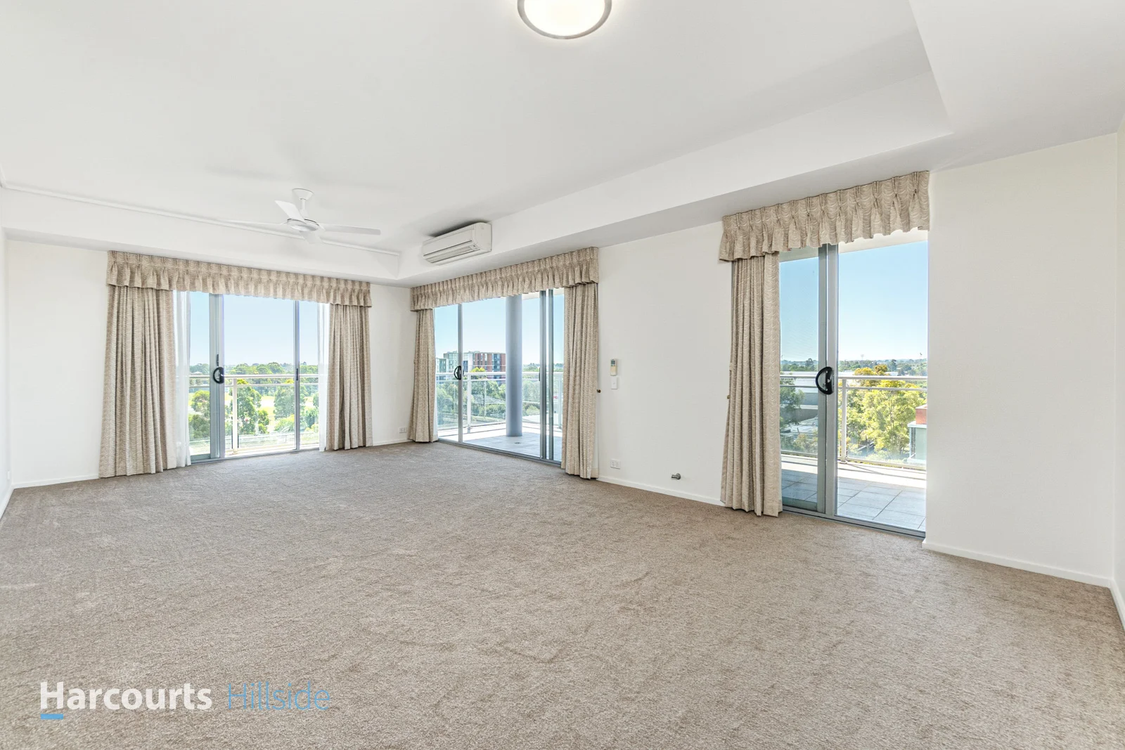 601/72 Civic Way, Rouse Hill NSW 2155 photo 2