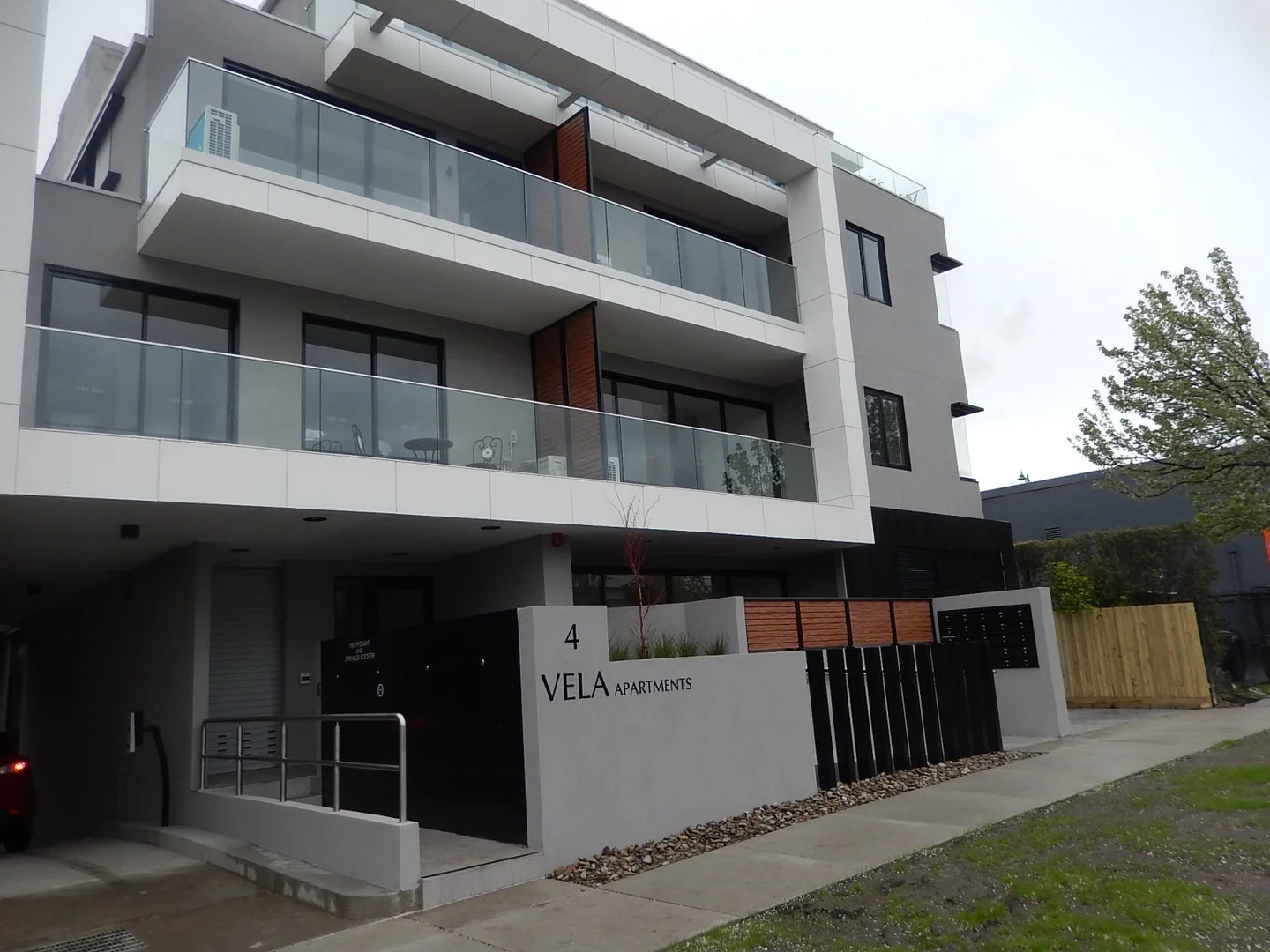 201/4 Station Street, Blackburn VIC 3130