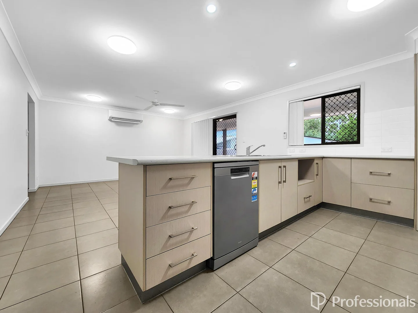 Additional image 6 of 15 Wattle Crescent, Bowen QLD 4805