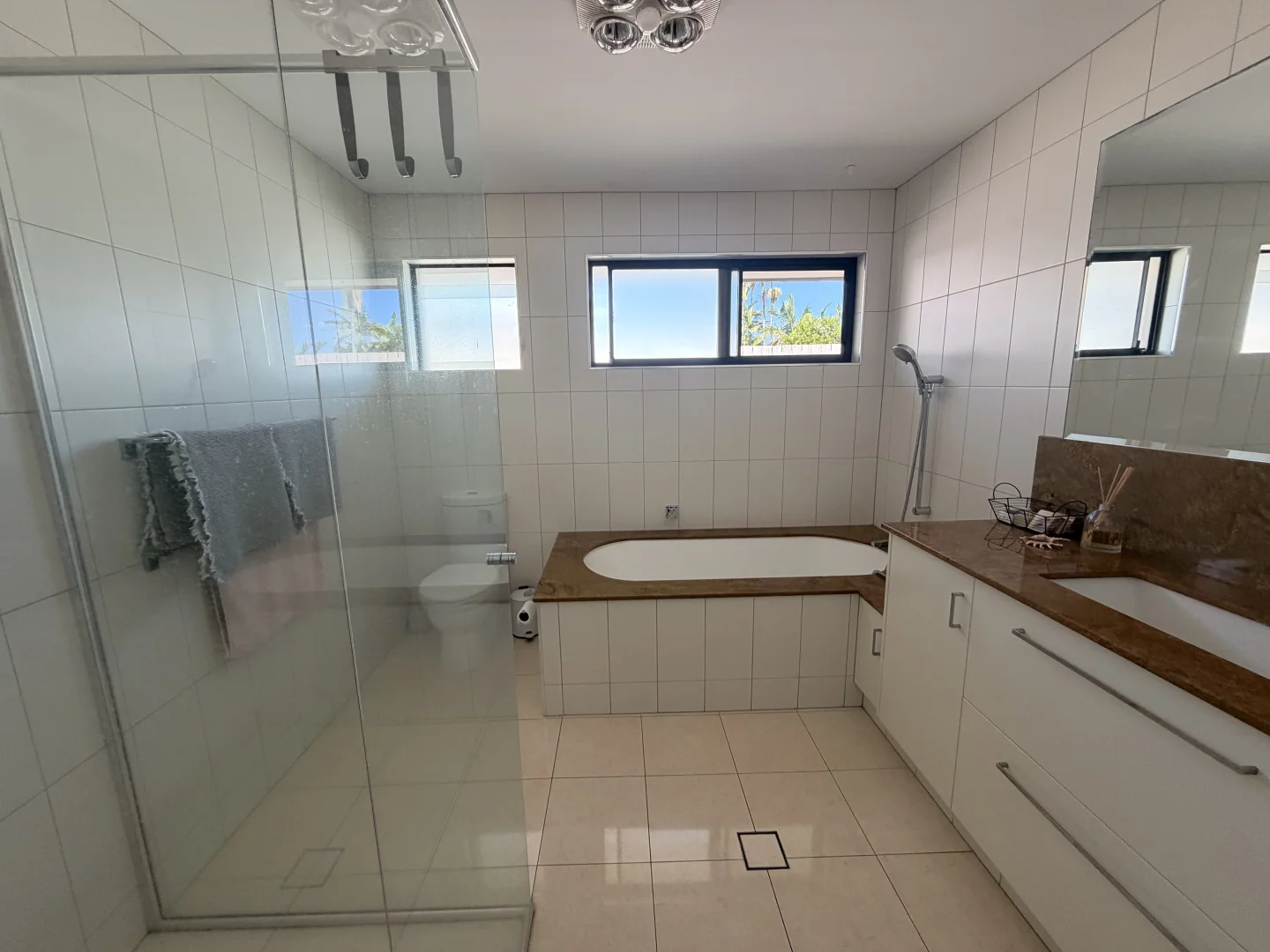Additional image 21 of 2 Tirau Place, Broadbeach Waters QLD 4218