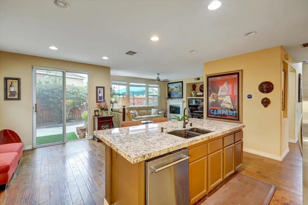 5173 Bluegrass Way, Oceanside, CA 92057 photo 4