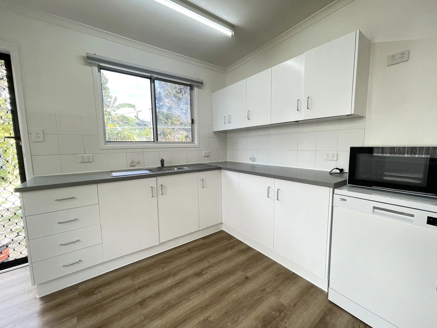 25 Caronga Street, Wavell Heights QLD 4012 photo 3