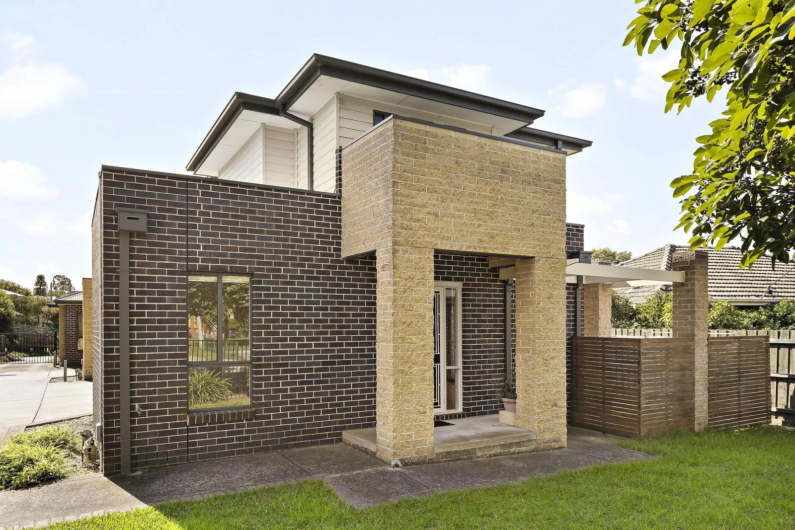 1/7 Dunolly Crescent, Reservoir VIC 3073