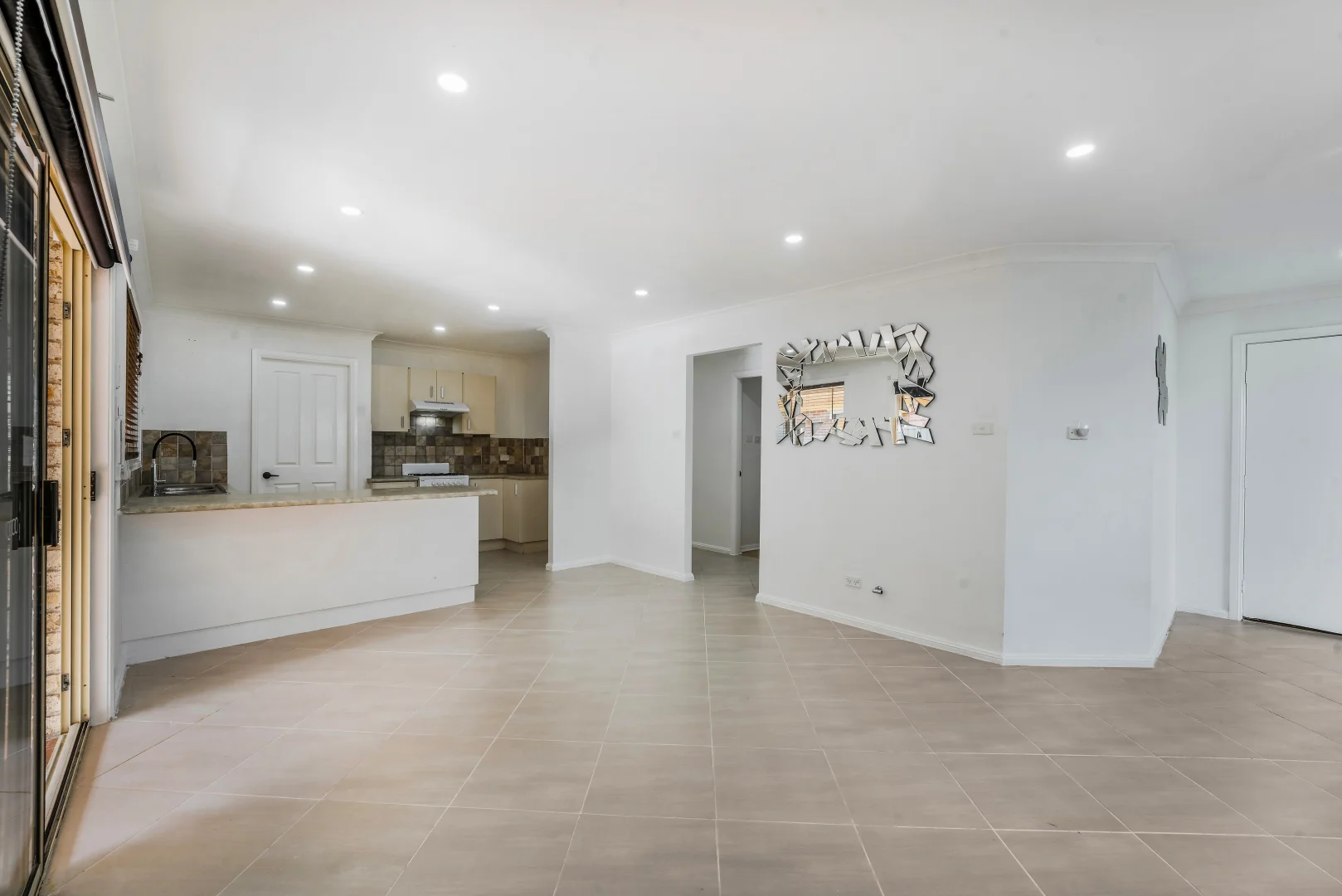 Additional image 7 of 90 Donalbain Circuit, Rosemeadow NSW 2560