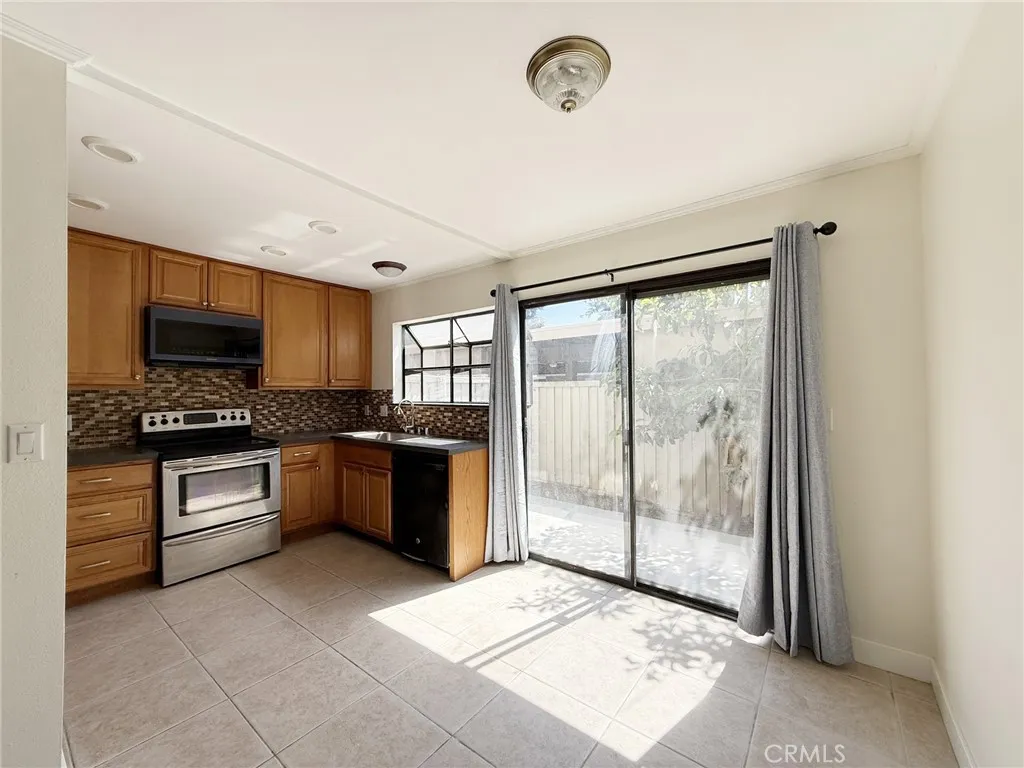 Additional image 28 of 231 Springview, Irvine, CA 92620