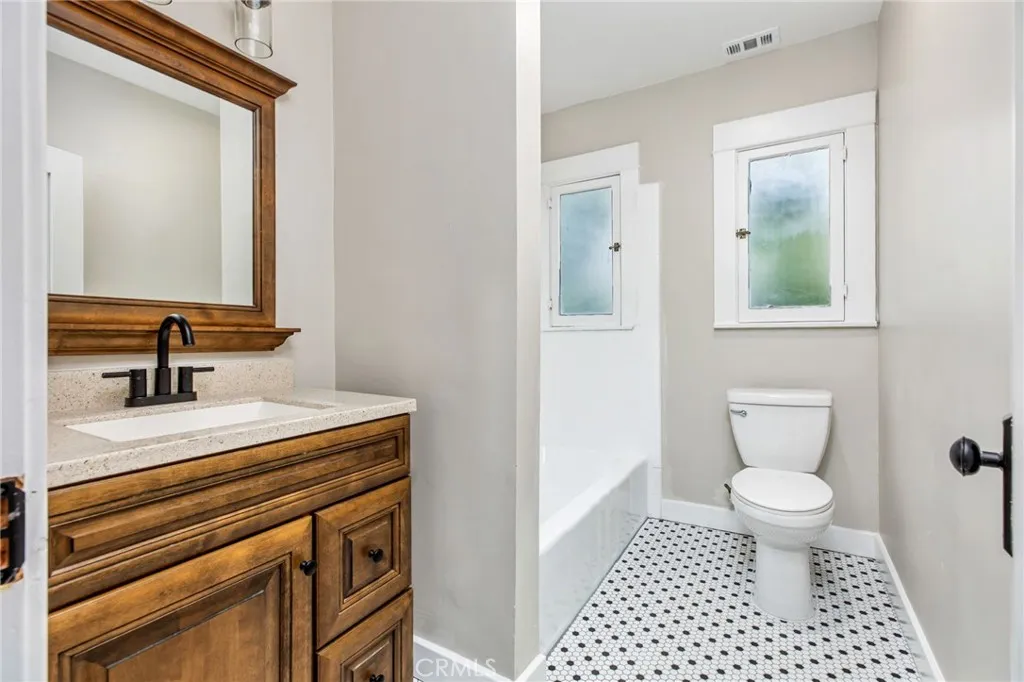 Additional image 81 of 4427 Sunnyside Dr, Riverside, CA 92506