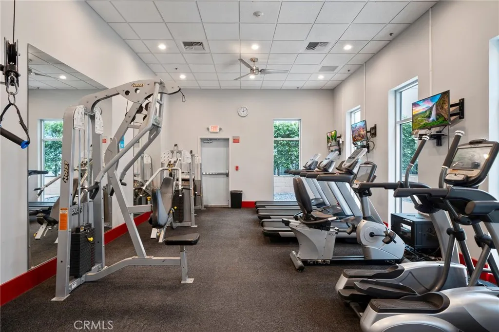 Additional image 64 of 645 W 9th St #424, Los Angeles, CA 90015