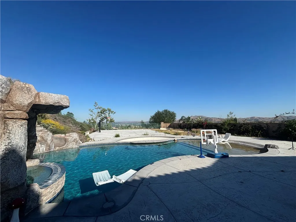 Additional image 5 of 827 Baghdady St, Corona, CA 92879