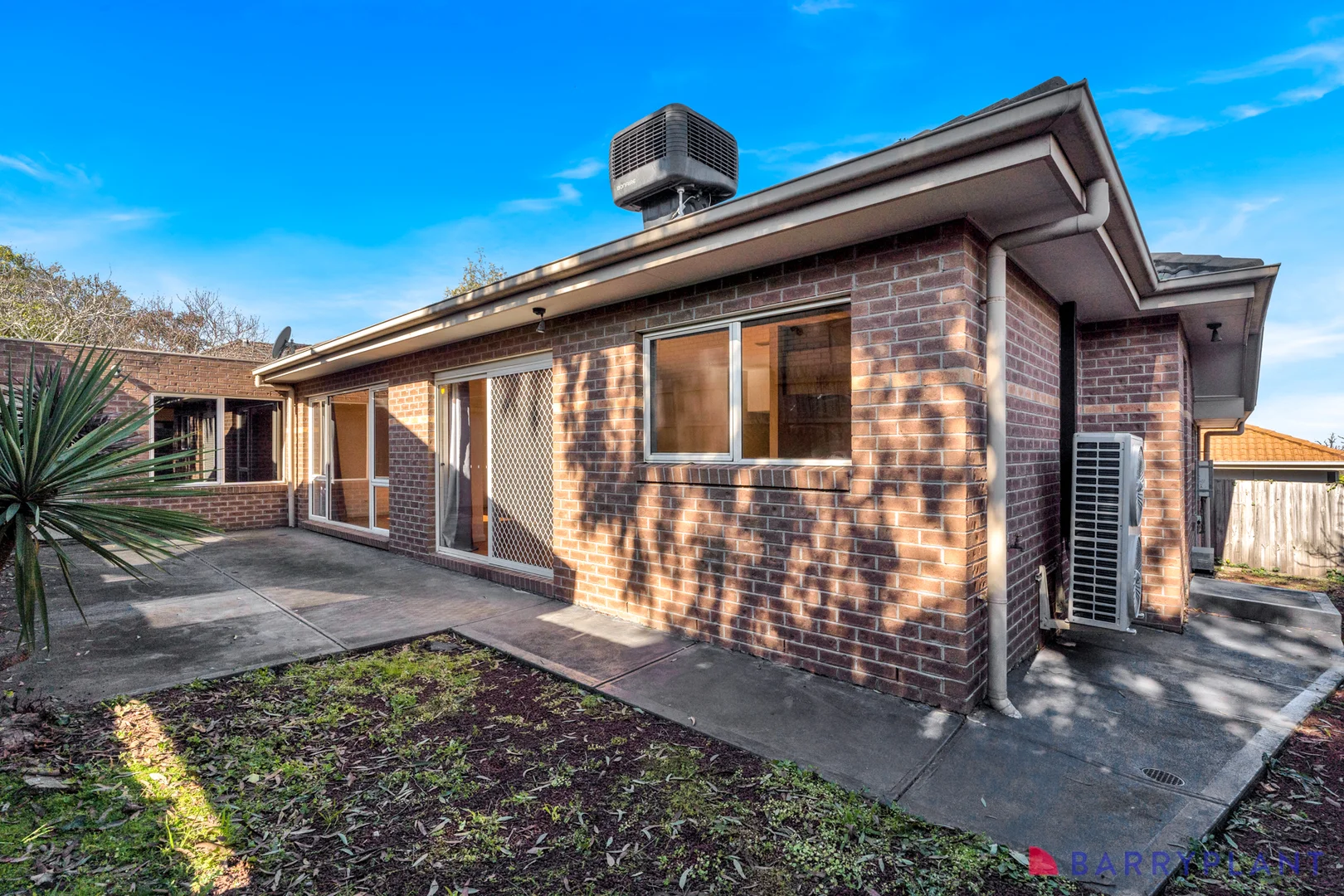 Additional image 11 of 2/9 Oulton Crescent, Reservoir VIC 3073