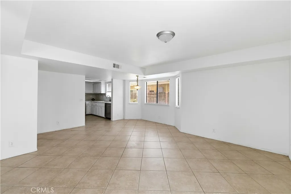 Additional image 12 of 1212 W Ave H4, Lancaster, CA 93534