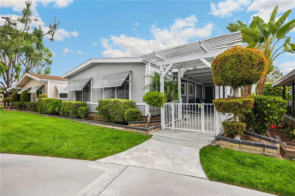 Additional image 2 of 581 Forest Lake Dr Unit 098, Brea, CA 92821