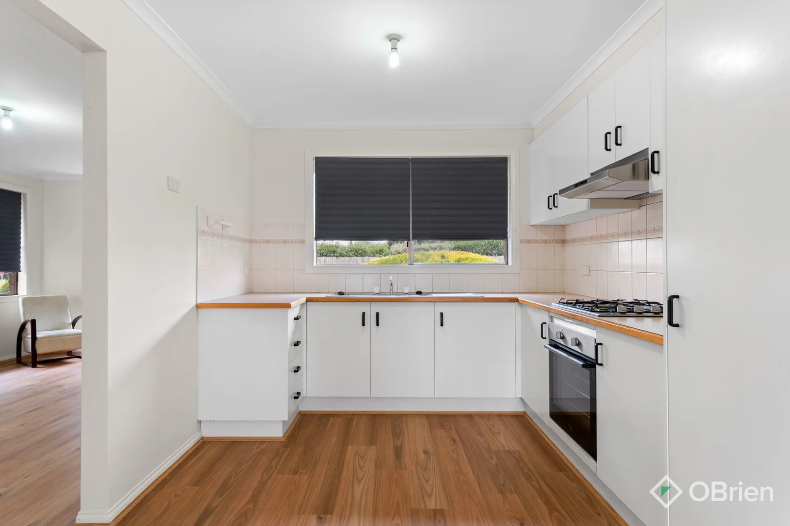 Additional image 2 of 1/39 Bemersyde Drive, Berwick VIC 3806