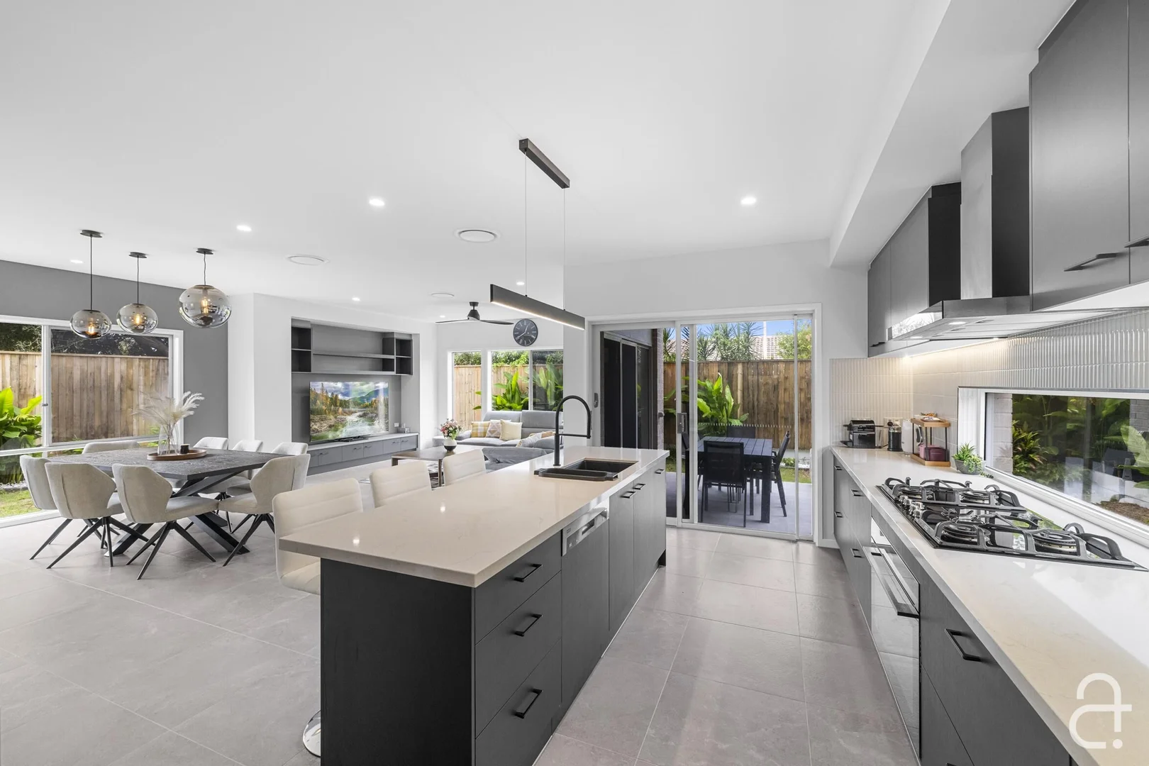 Additional image 5 of 137 Nicklin Way, Warana QLD 4575