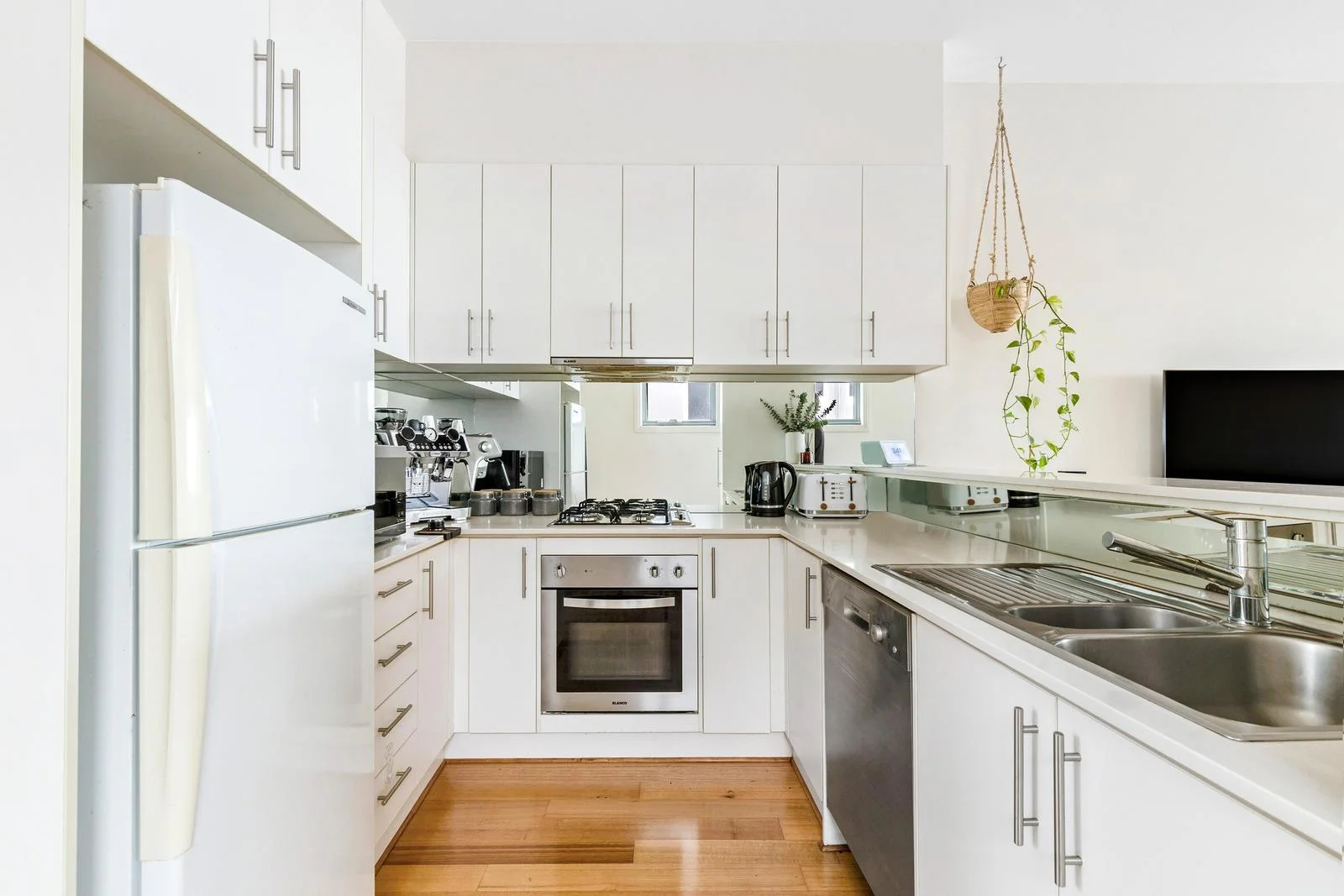 Additional image 2 of 10 Balderrie Court, Gowanbrae VIC 3043