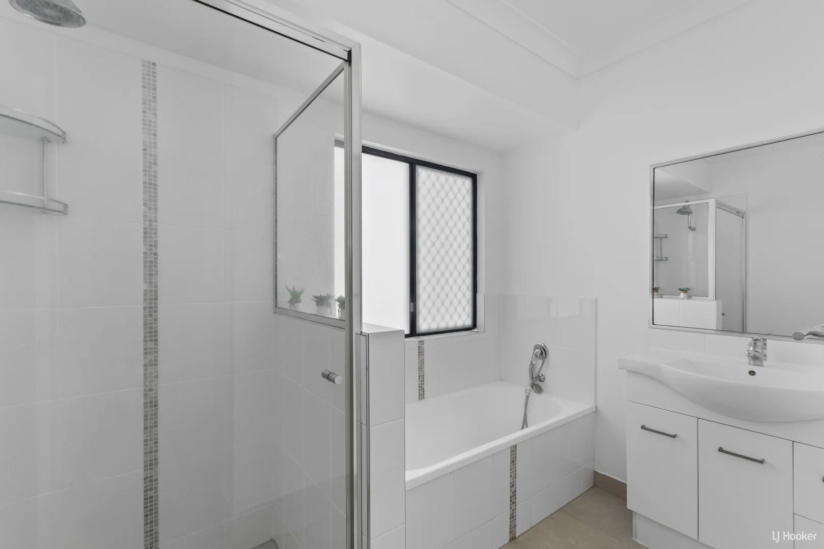 Additional image 6 of 56-58 Iona Avenue, Burdell QLD 4818
