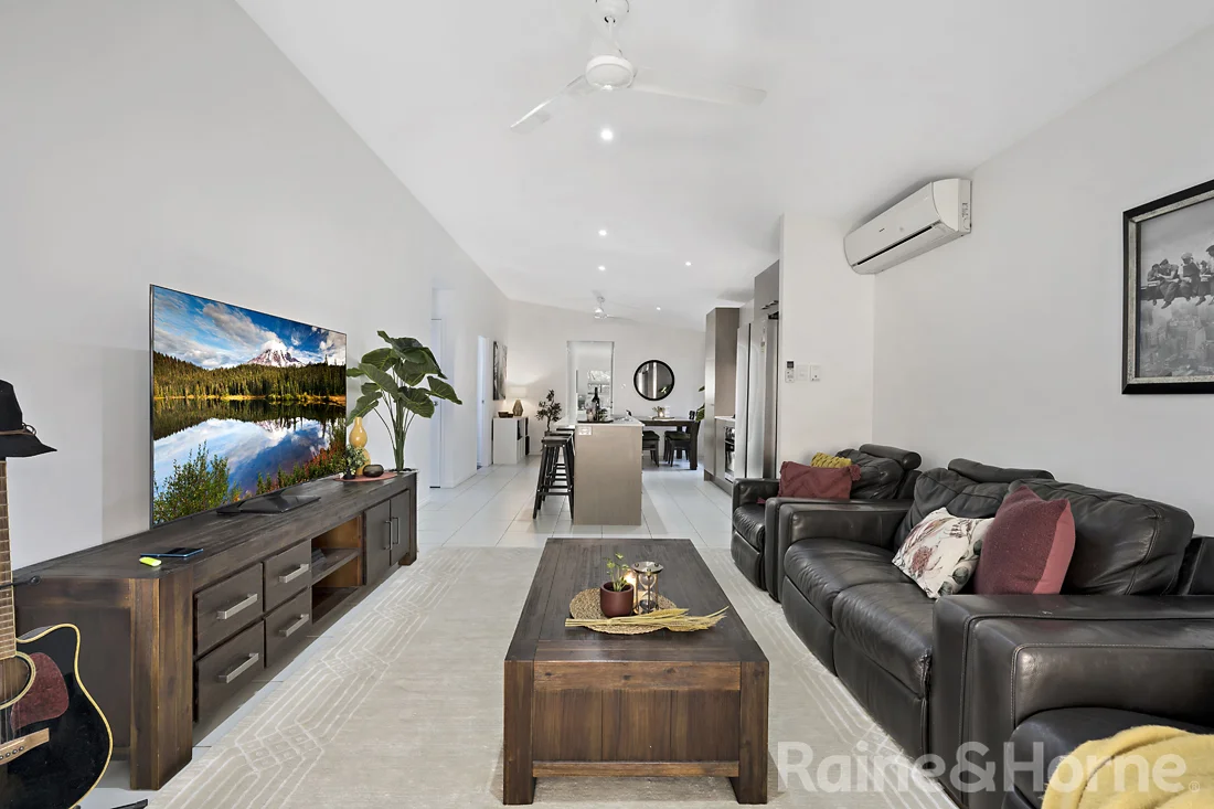 19 Challenor Street, Mango Hill QLD 4509 photo 2