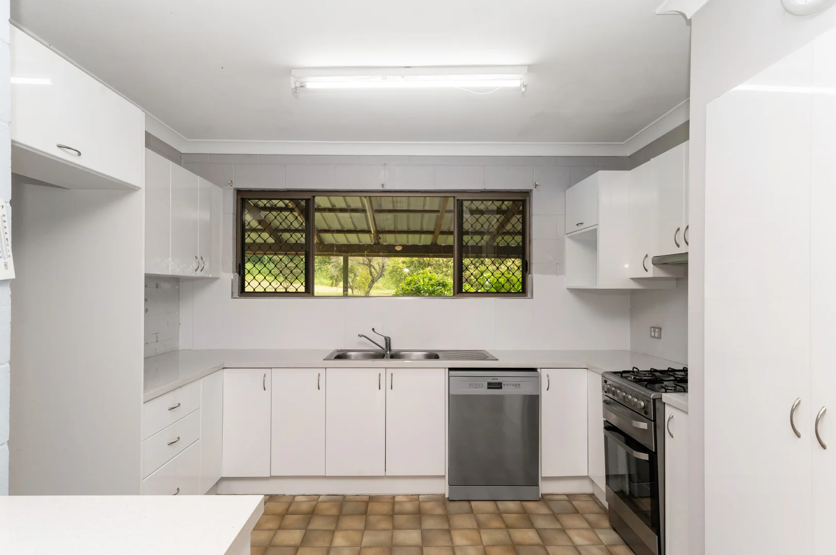 Additional image 6 of 7 Bill Court, Alligator Creek QLD 4816