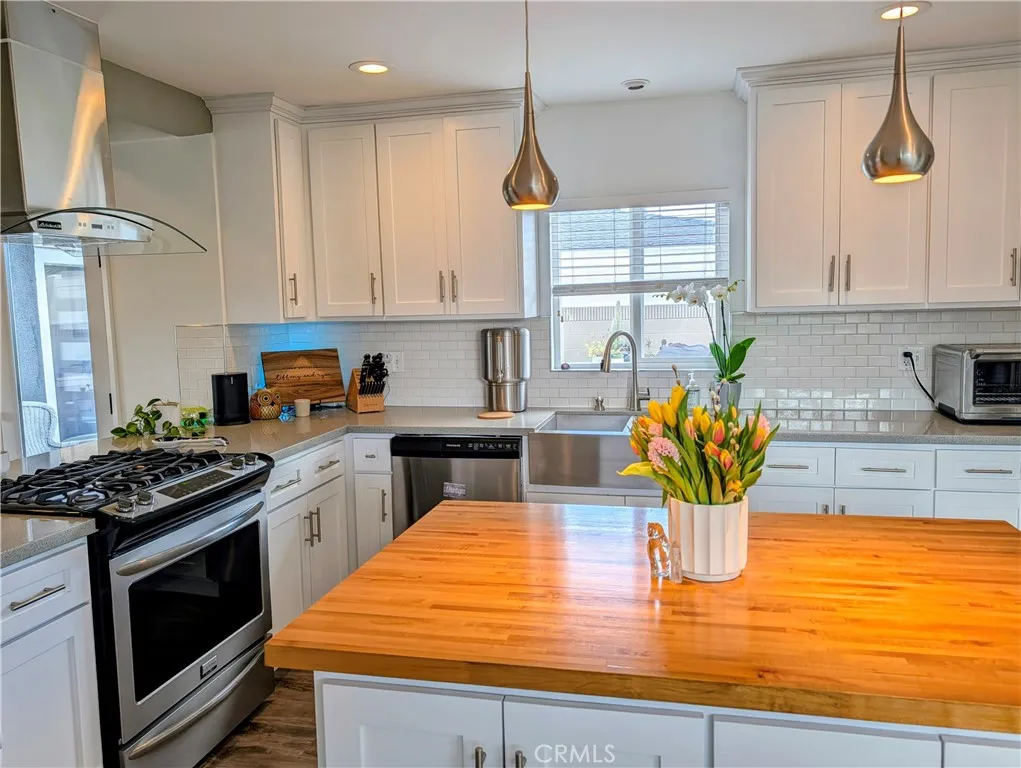 Additional image 91 of 310 W 32nd St, Long Beach, CA 90806