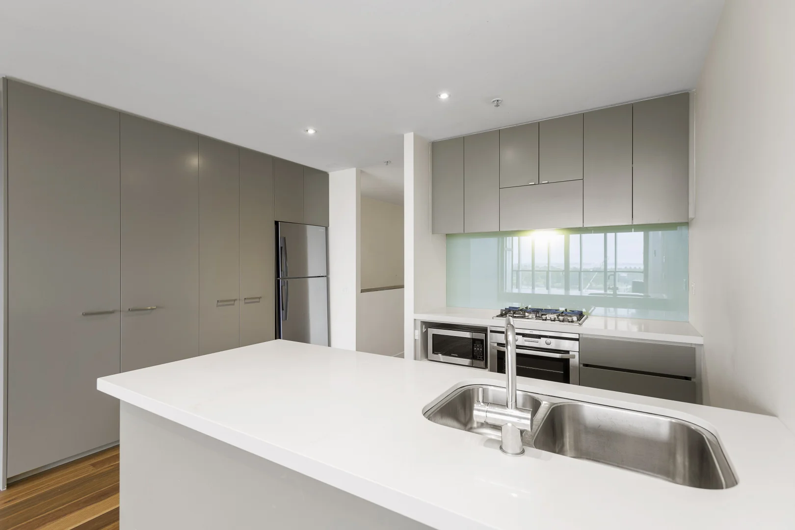 Additional image 5 of 713/55 Queens Road, Melbourne VIC 3004