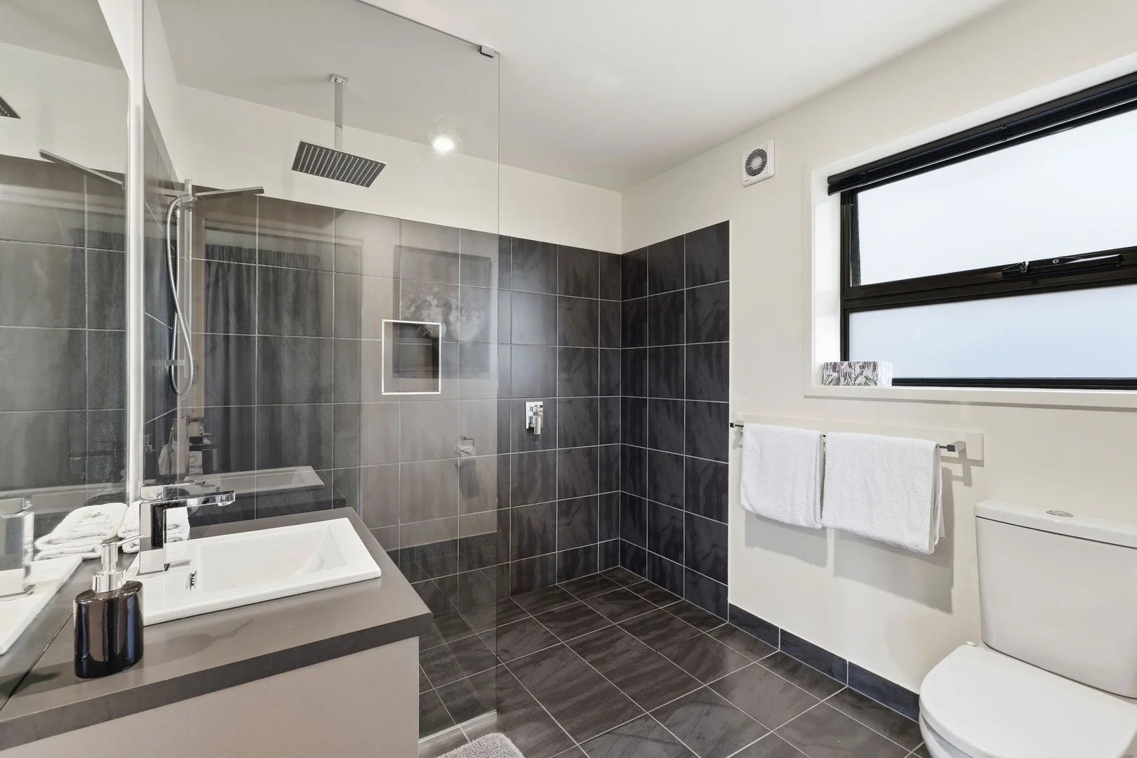 Additional image 10 of 1/95B Sharland Avenue, New Norfolk TAS 7140