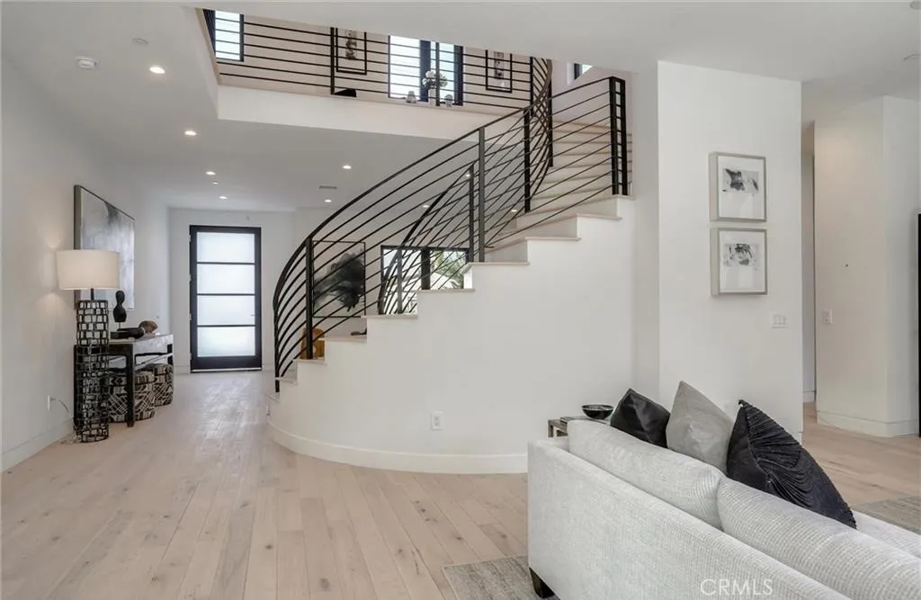 Additional image 28 of 15926 Morrison St, Encino, CA 91436