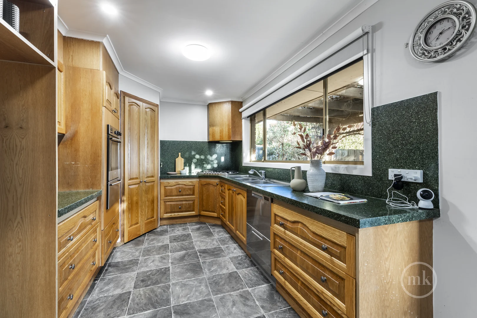 Additional image 4 of 16 London Court, Greensborough VIC 3088