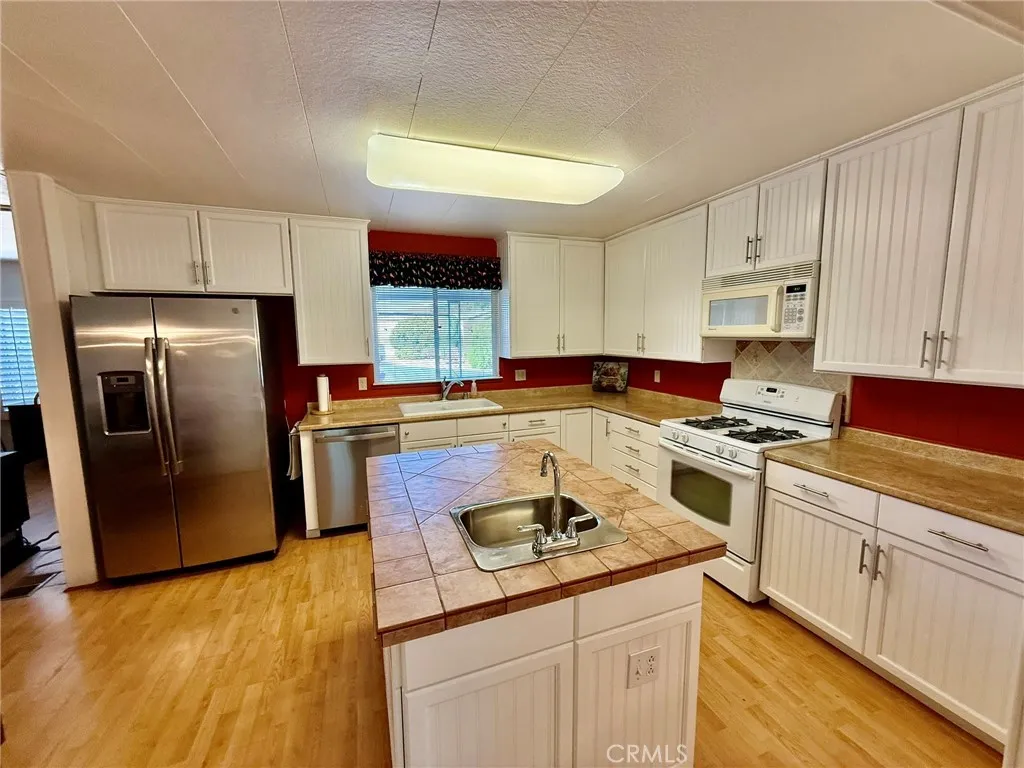 Additional image 4 of 7501 Palm Ave Unit 100, Yucca Valley, CA 92284