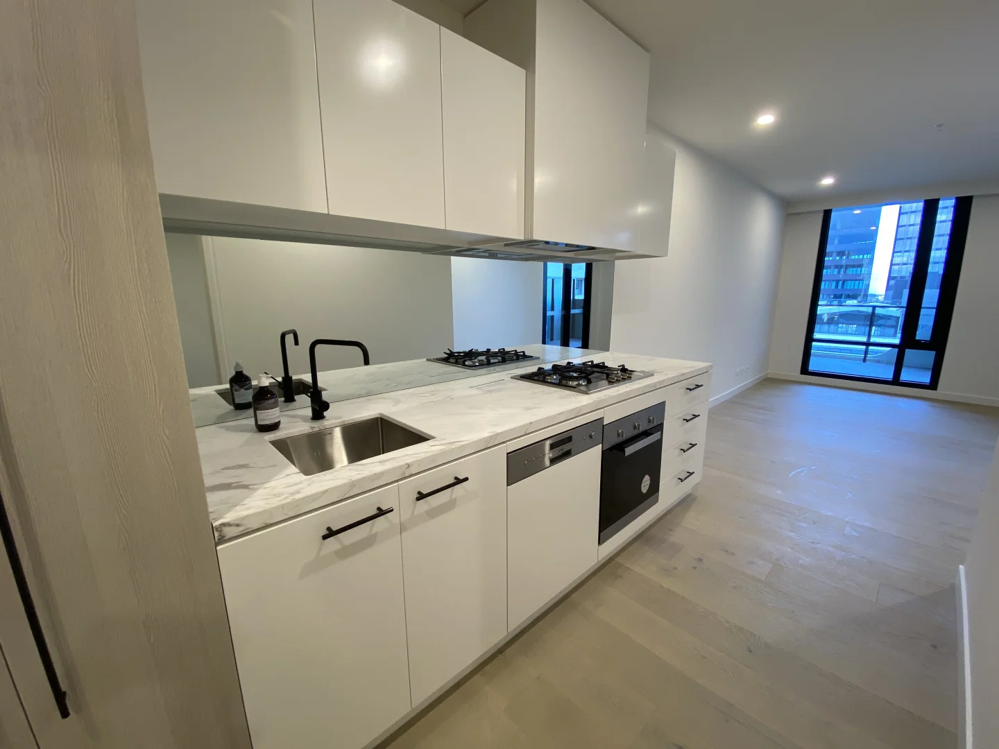 Additional image 2 of 2521/864 Blackburn Rd, Clayton VIC 3168