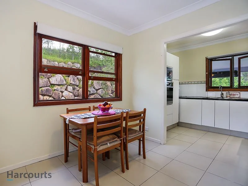 Additional image 9 of 47 Oatland Crescent, Holland Park West QLD 4121