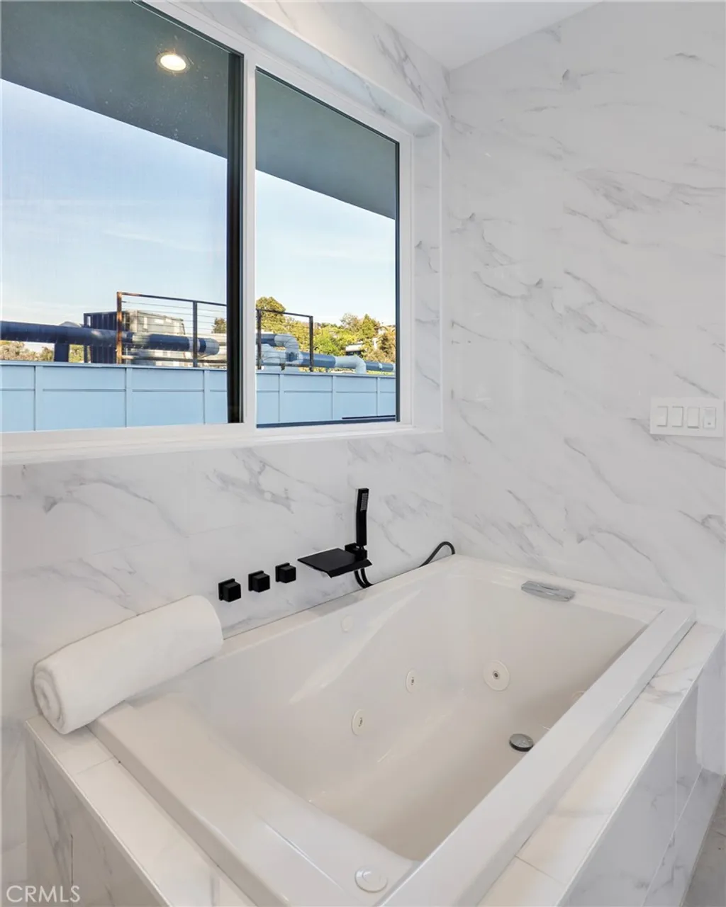 Additional image 33 of 2309 Cove Avenue, Los Angeles, CA 90039