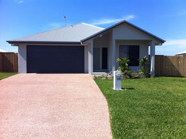 77 Bilbao Place, Bushland Beach QLD 4818