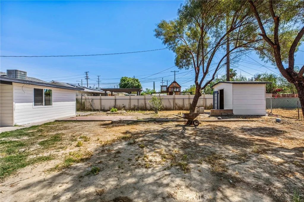 Additional image 90 of 579 W Mayberry Avenue, Hemet, CA 92543